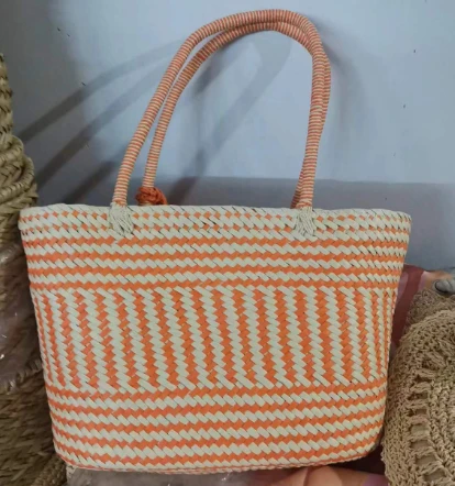 Duża torba z tkaniny w kolorze pomarańczowo-beżowym