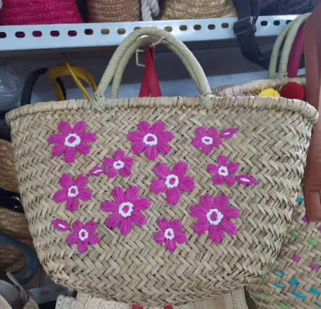 Naturalna torba ze słomy z flowerami