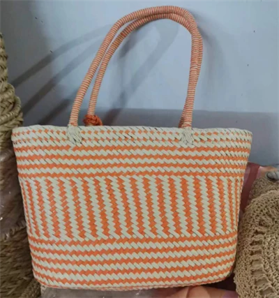 Duża torba z tkaniny w kolorze pomarańczowo-beżowym